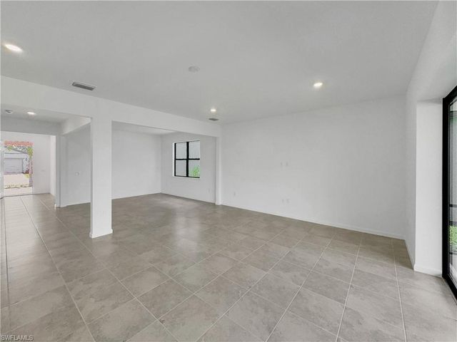 3748 Passion Vine DR, Alva, FL 33920