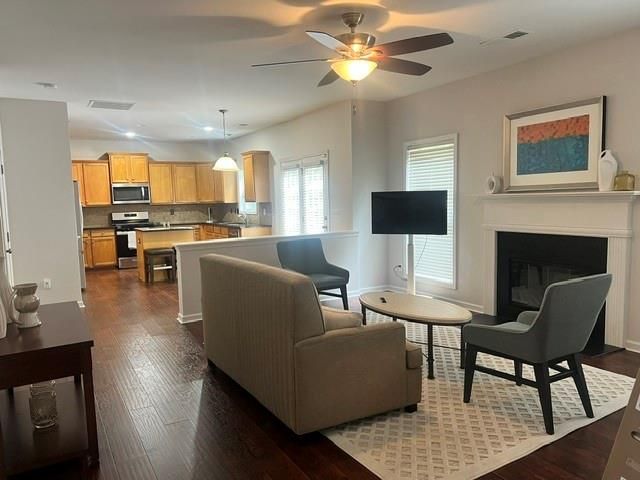 862 Bishops Run Lane, Mableton, GA 30126