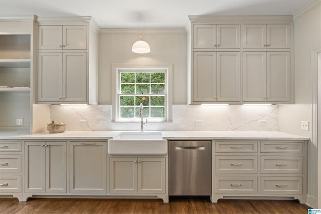 3022 WEATHERTON DRIVE, Mountain Brook, AL 35223
