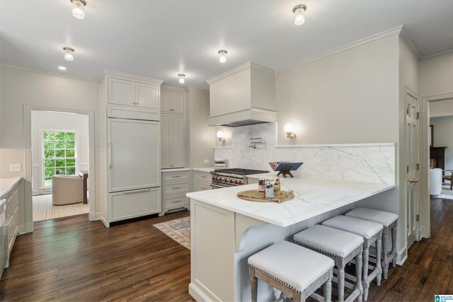 3022 WEATHERTON DRIVE, Mountain Brook, AL 35223