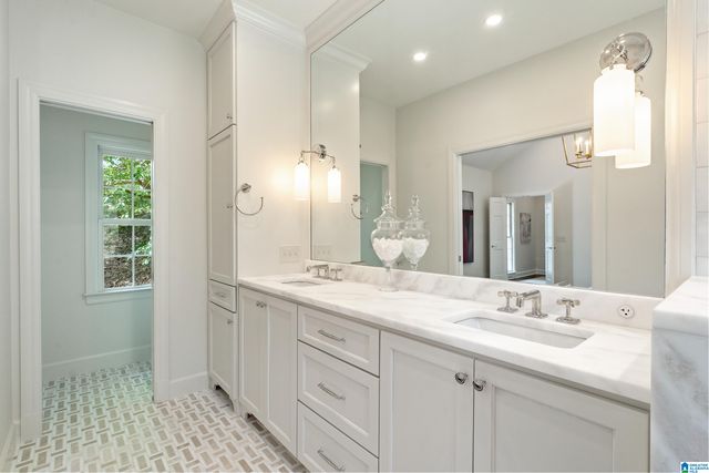 3022 WEATHERTON DRIVE, Mountain Brook, AL 35223