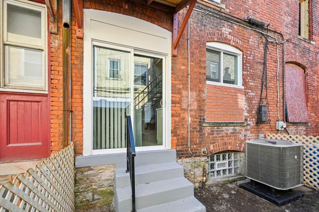 6 E BLAKE Avenue, Columbus, OH 43202