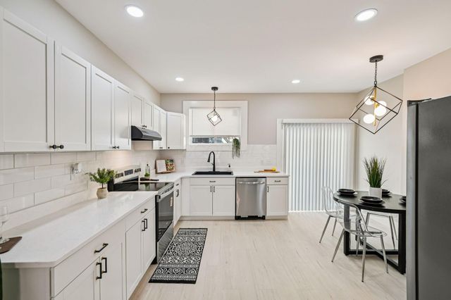 6 E BLAKE Avenue, Columbus, OH 43202