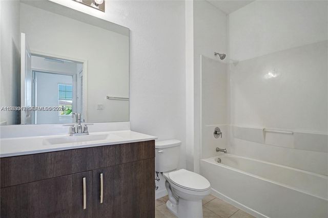 1121 NW 41st Ln, Lauderhill, FL 33313