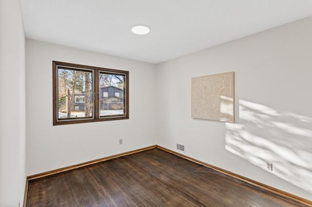 1547 20th Avenue NW, New Brighton, MN 55112