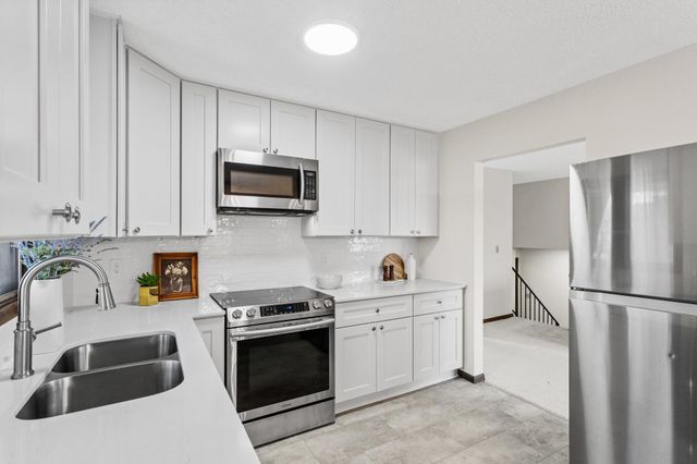 1547 20th Avenue NW, New Brighton, MN 55112