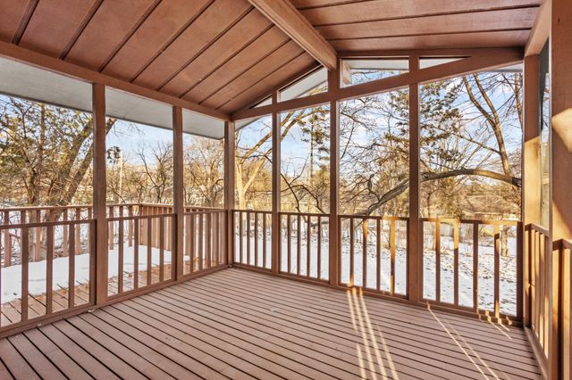 1547 20th Avenue NW, New Brighton, MN 55112