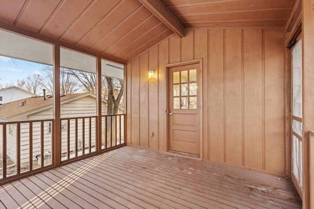 1547 20th Avenue NW, New Brighton, MN 55112