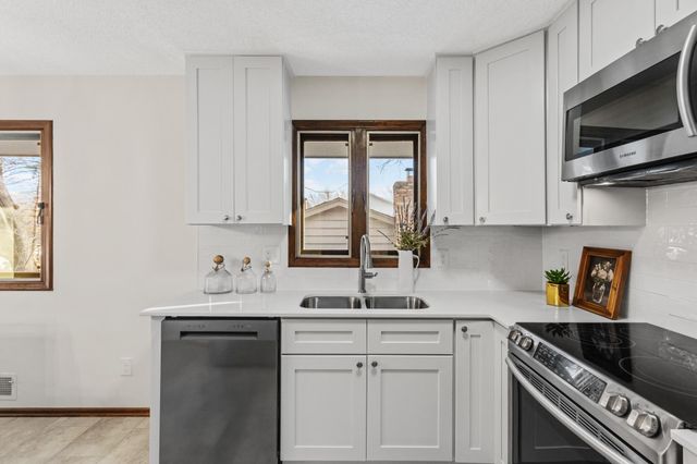 1547 20th Avenue NW, New Brighton, MN 55112