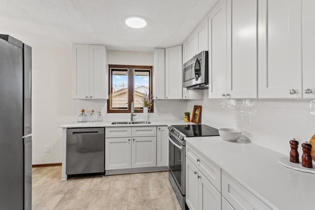 1547 20th Avenue NW, New Brighton, MN 55112