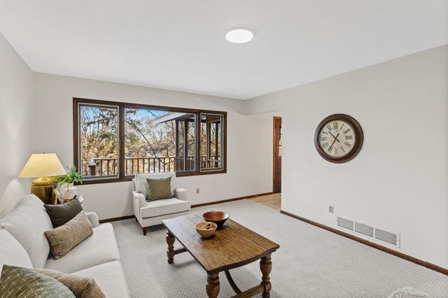 1547 20th Avenue NW, New Brighton, MN 55112