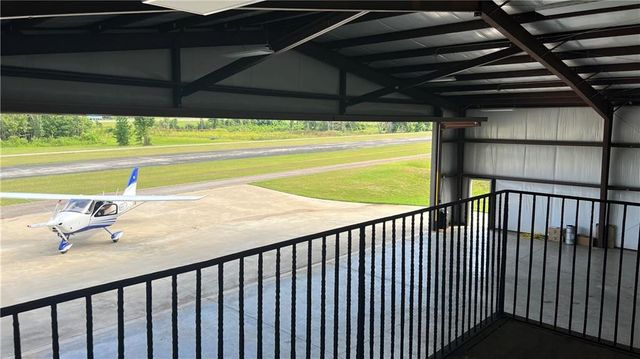 807 Sewell Road, Lavonia, GA 30553