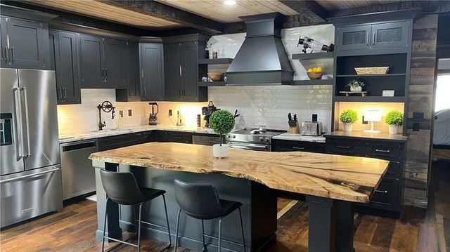 807 Sewell Road, Lavonia, GA 30553