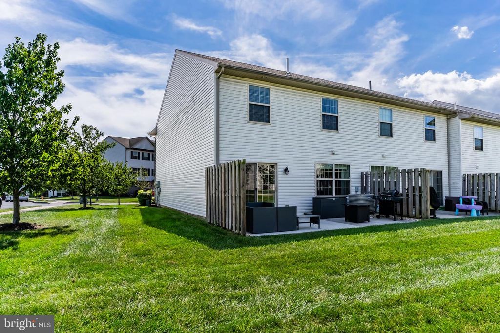 238 MELBOURNE LN, Mechanicsburg, PA 17055