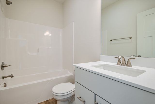 1105 SW 18th Court, Grimes, IA 50111