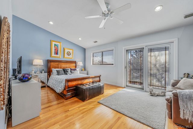 105 Northgate Circle, Melville, NY 11747