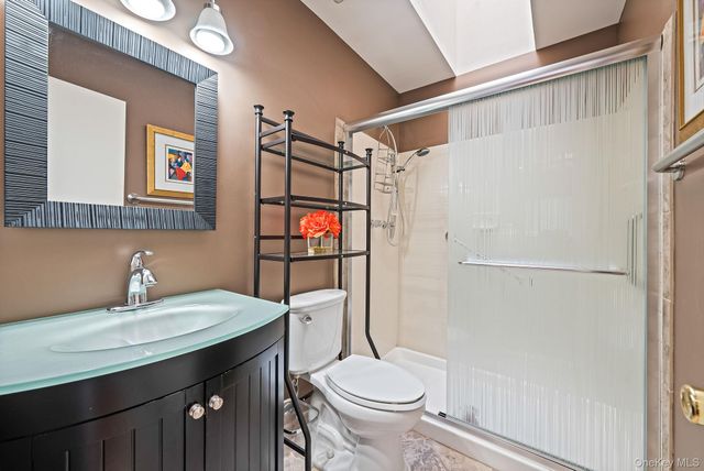 105 Northgate Circle, Melville, NY 11747