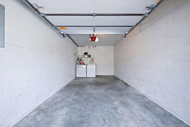 105 Northgate Circle, Melville, NY 11747