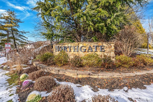 105 Northgate Circle, Melville, NY 11747