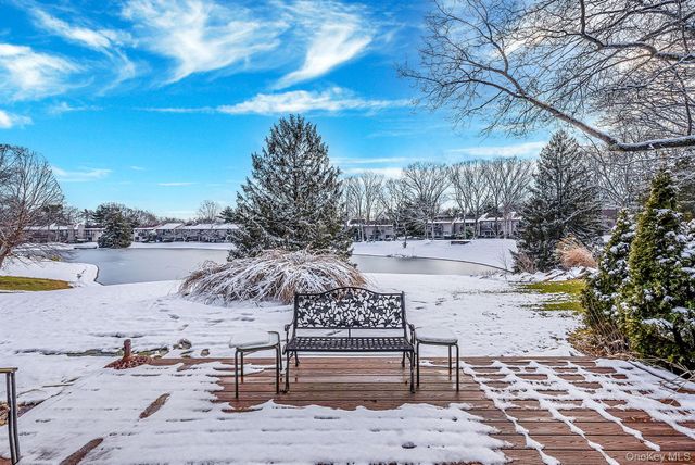 105 Northgate Circle, Melville, NY 11747