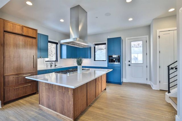 128 Goethe Street, Cincinnati, OH 45202