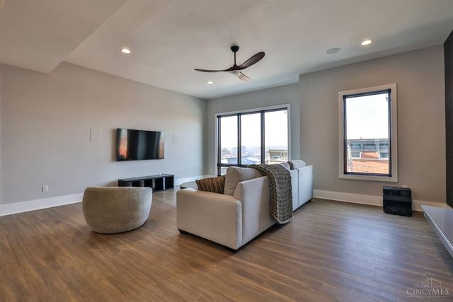 128 Goethe Street, Cincinnati, OH 45202