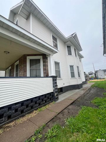 226 2ND Avenue S, Clinton, IA 52732