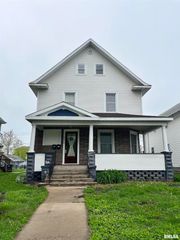 226 2ND Avenue S, Clinton, IA 52732