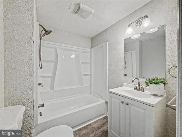 542 SENECA ST, Harrisburg, PA 17110