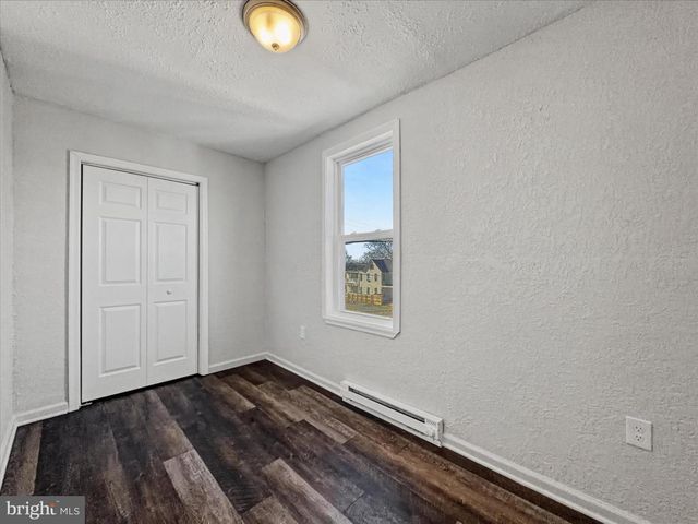 542 SENECA ST, Harrisburg, PA 17110