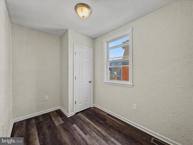 542 SENECA ST, Harrisburg, PA 17110