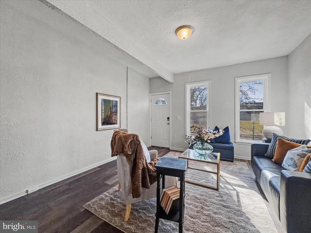 542 SENECA ST, Harrisburg, PA 17110