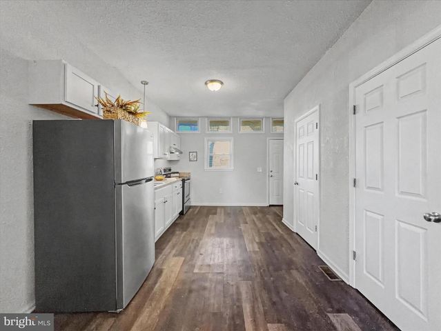 542 SENECA ST, Harrisburg, PA 17110