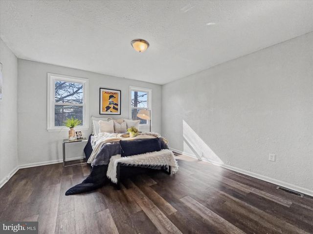 542 SENECA ST, Harrisburg, PA 17110