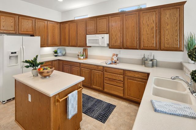 1859 Maple Grove Ln, Lincoln, CA 95648