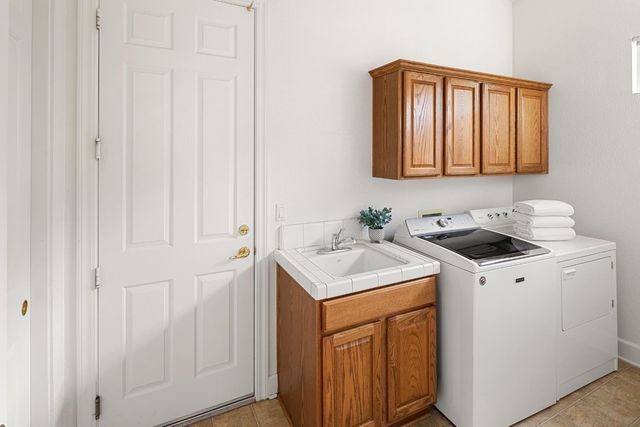 1859 Maple Grove Ln, Lincoln, CA 95648