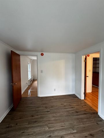 1001 Greenwich Street, Saginaw, MI 48602