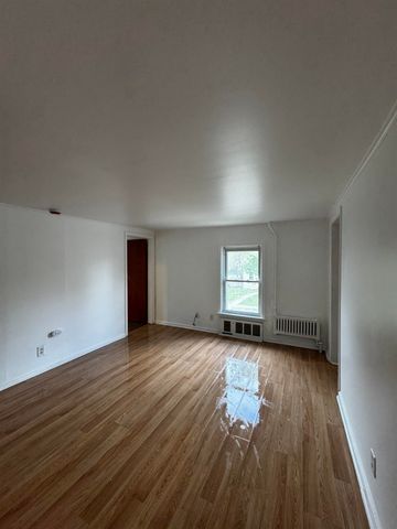 1001 Greenwich Street, Saginaw, MI 48602