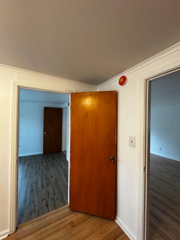 1001 Greenwich Street, Saginaw, MI 48602