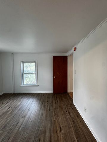 1001 Greenwich Street, Saginaw, MI 48602