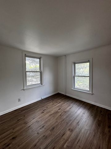 1001 Greenwich Street, Saginaw, MI 48602