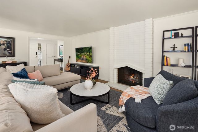 8320 SE 62nd Street, Mercer Island, WA 98040