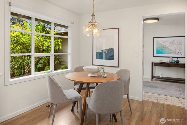 8320 SE 62nd Street, Mercer Island, WA 98040