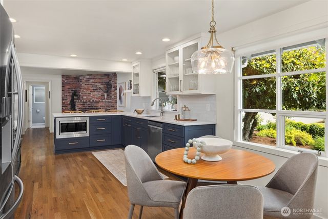 8320 SE 62nd Street, Mercer Island, WA 98040