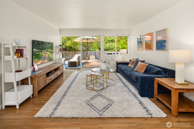 8320 SE 62nd Street, Mercer Island, WA 98040