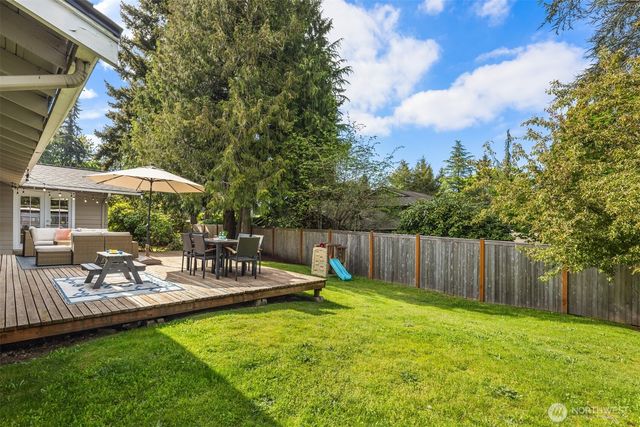 8320 SE 62nd Street, Mercer Island, WA 98040