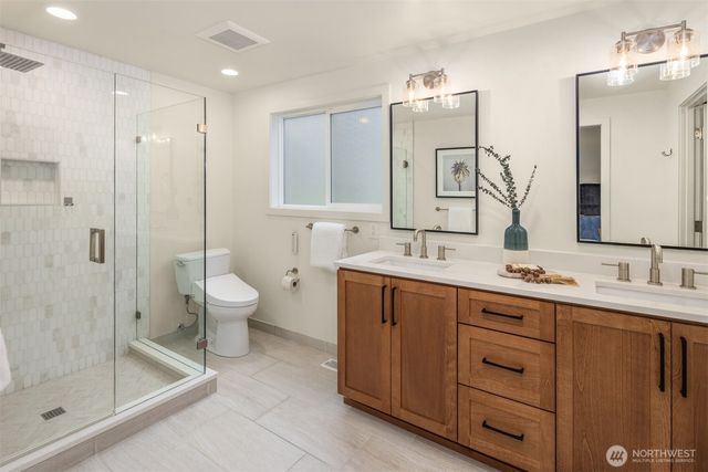 8320 SE 62nd Street, Mercer Island, WA 98040