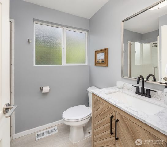 8320 SE 62nd Street, Mercer Island, WA 98040