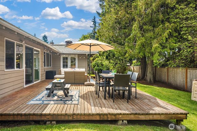 8320 SE 62nd Street, Mercer Island, WA 98040