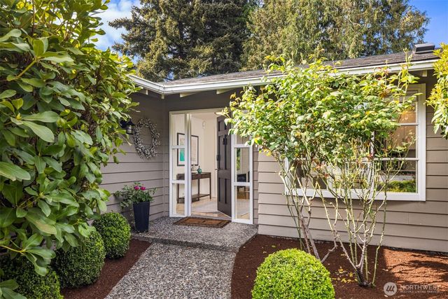 8320 SE 62nd Street, Mercer Island, WA 98040